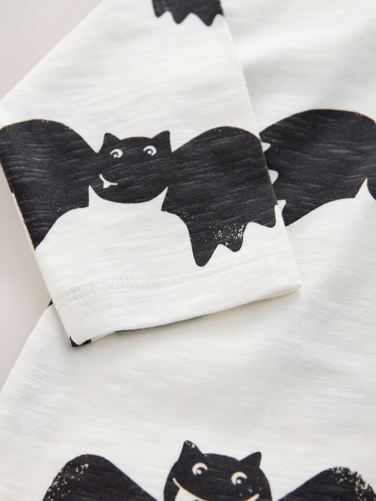 White/Black Bats - Halloween Long Sleeve Graphic Print T-Shirt (3mths-7yrs) - Imagen 7 de 7
