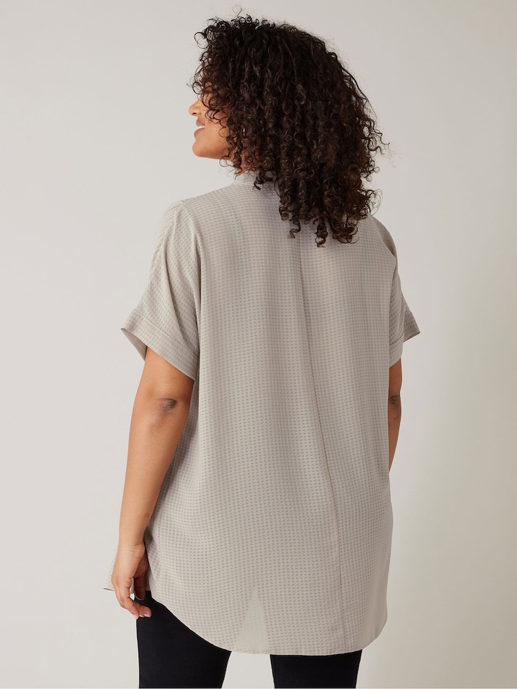 Natural - Evans Half Placket Short Sleeve Blouse - Imagen 5 de 5 Natural - Evans Half Placket Short Sleeve Blouse - Imagen 5 de 5