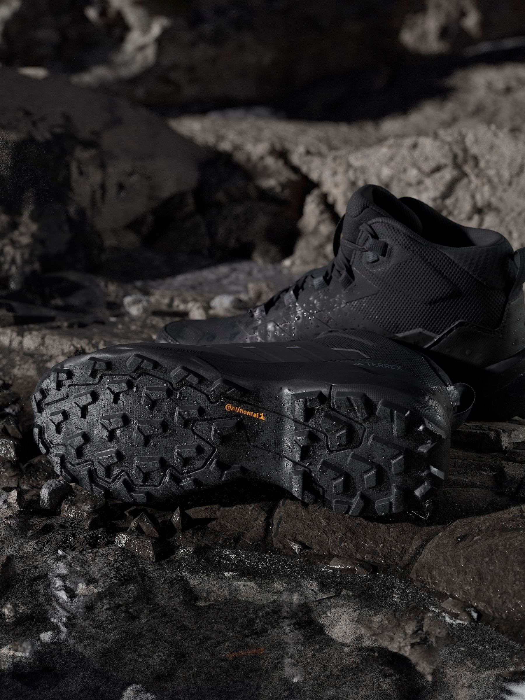 rise Buy adidas Terrex Black Skychaser AX5 Mid GORE-TEX Hiking Trainers