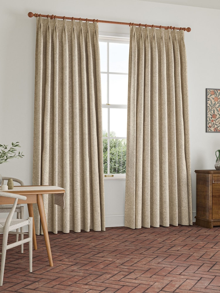 William Morris At Home Clay Natural Acorn Velvet Made to Measure Curtains - Image 2 of 9