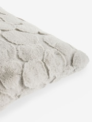 Carved Pebble Cushion - صورة 5 من 5