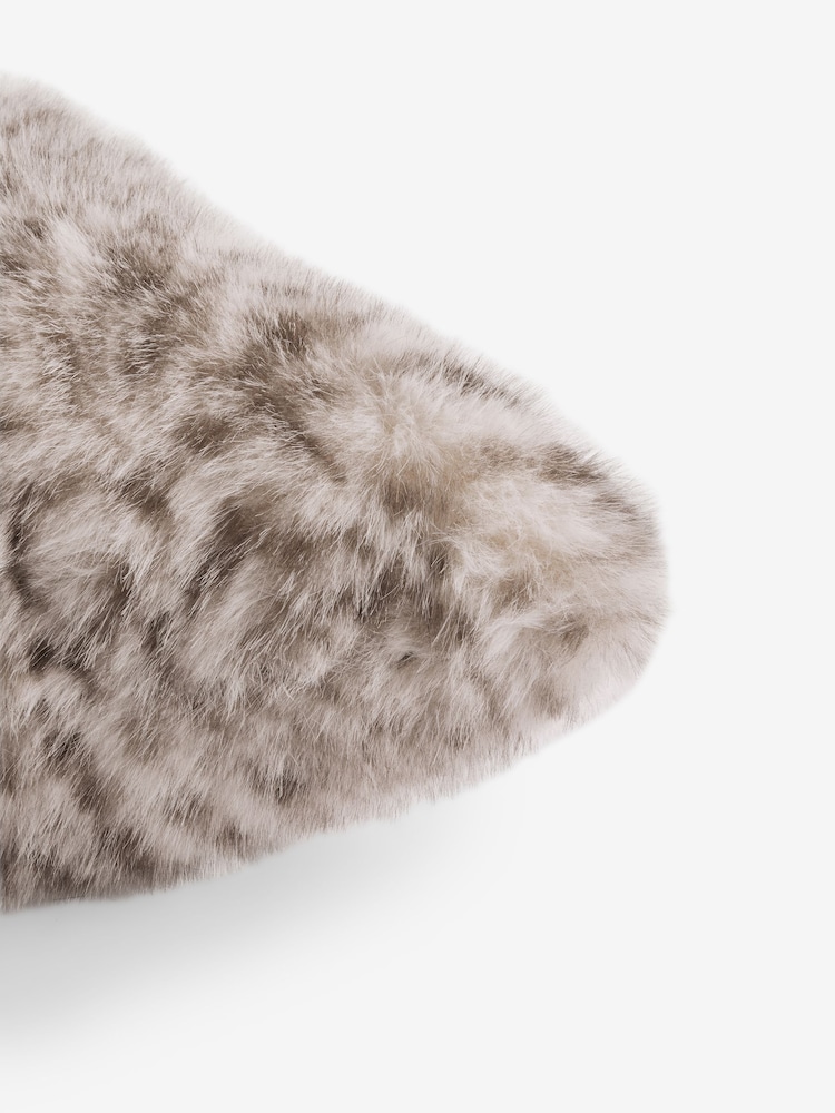 Grey 50 x 50cm Snow Leopard Print Faux Fur Cushion - Image 5 of 5