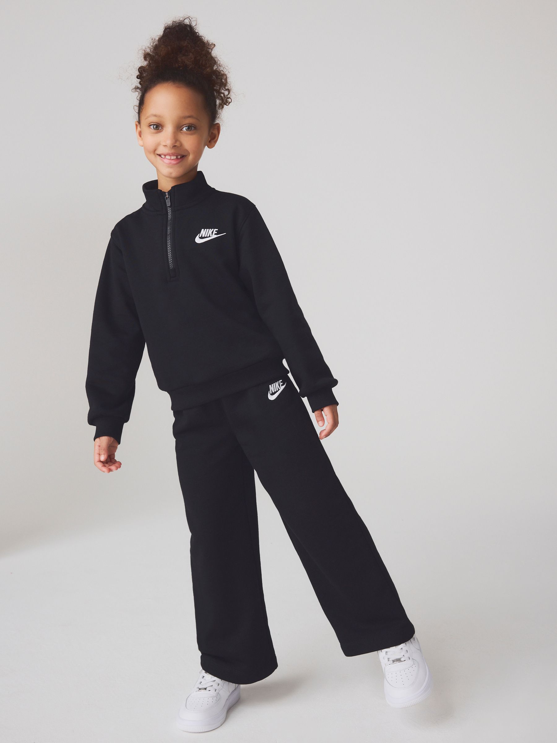 nike women jogging set