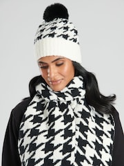 South Beach Black Knitted Scarf And Hat Set - Image 2 of 6
