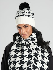 South Beach Black Knitted Scarf And Hat Set - Image 4 of 6