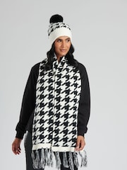 South Beach Black Knitted Scarf And Hat Set - Image 5 of 6