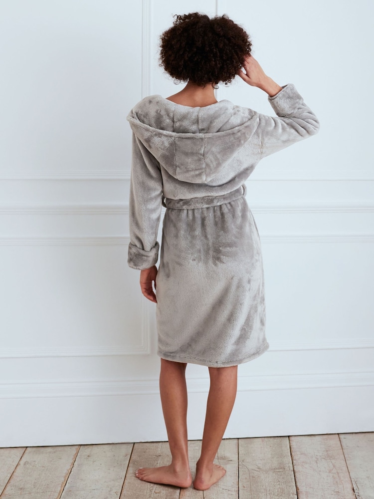 what to wear under a knit dress 7 Easy Ways Style Sweater abaya set main image 1