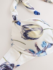 Kew Collection White/Blue Floral Print - Blusa de biquíni acolchoada com arame - Imagem 7 de 9