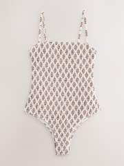 Crema con bloque de madera - Shirred Tummy Control Bandeau Swimsuit - Imagen 6 de 9