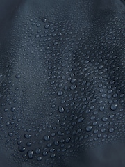 Azul marino - Chaqueta ligera con diseño plegable e impermeable con capucha - Imagen 11 de 11