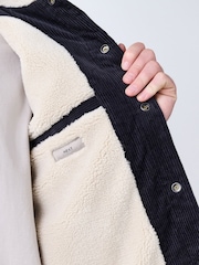 črna - Corduroy (sintetična tkanina) borg Lined Trucker jakna; suknjič - Slika 7 iz 12