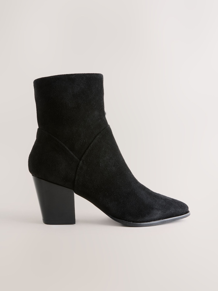 črna Suede - Kavbojski gležnjarji s peto Forever Comfort® Western - Slika 2 iz 5