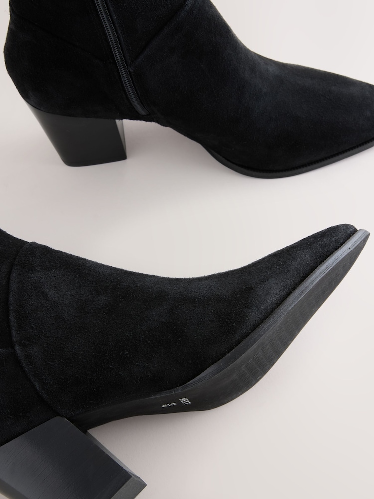 črna Suede - Kavbojski gležnjarji s peto Forever Comfort® Western - Slika 5 iz 5 črna Suede - Kavbojski gležnjarji s peto Forever Comfort® Western - Slika 5 iz 5