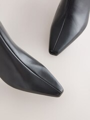 Cuero negro - Forever Comfort® Chisel Toe Heeled Ankle Boots - Imagen 3 de 5