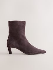 Marrón chocolate de ante - Forever Comfort® Chisel Toe Heeled Ankle Boots - Imagen 2 de 5