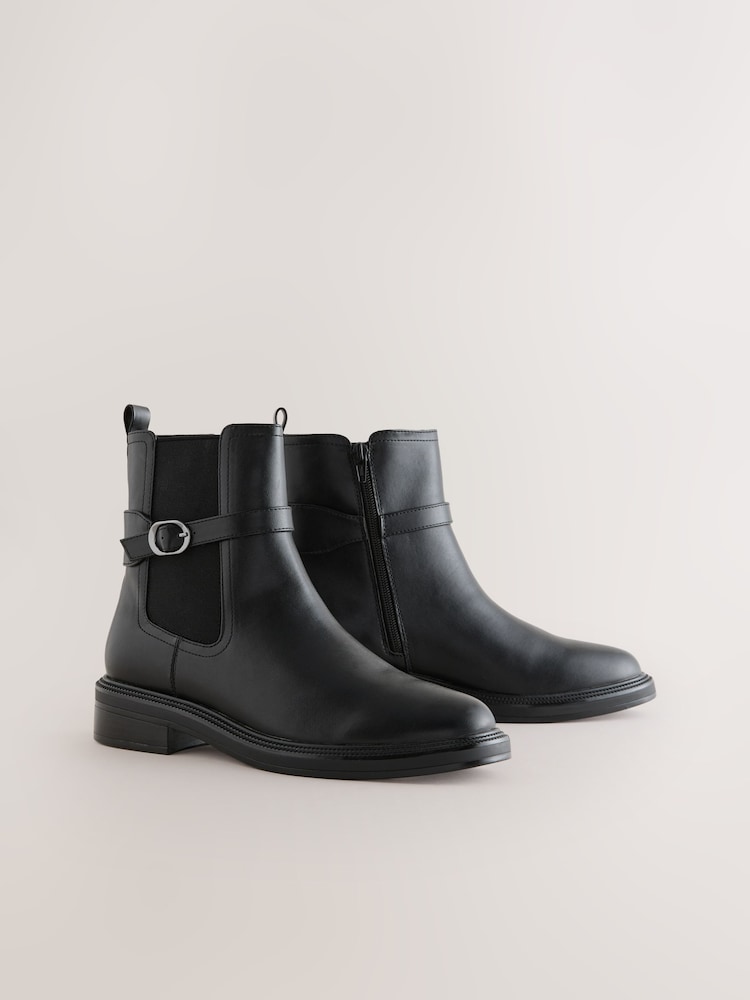 Negro - Forever Comfort® Buckled Chelsea Boots - Imagen 1 de 5