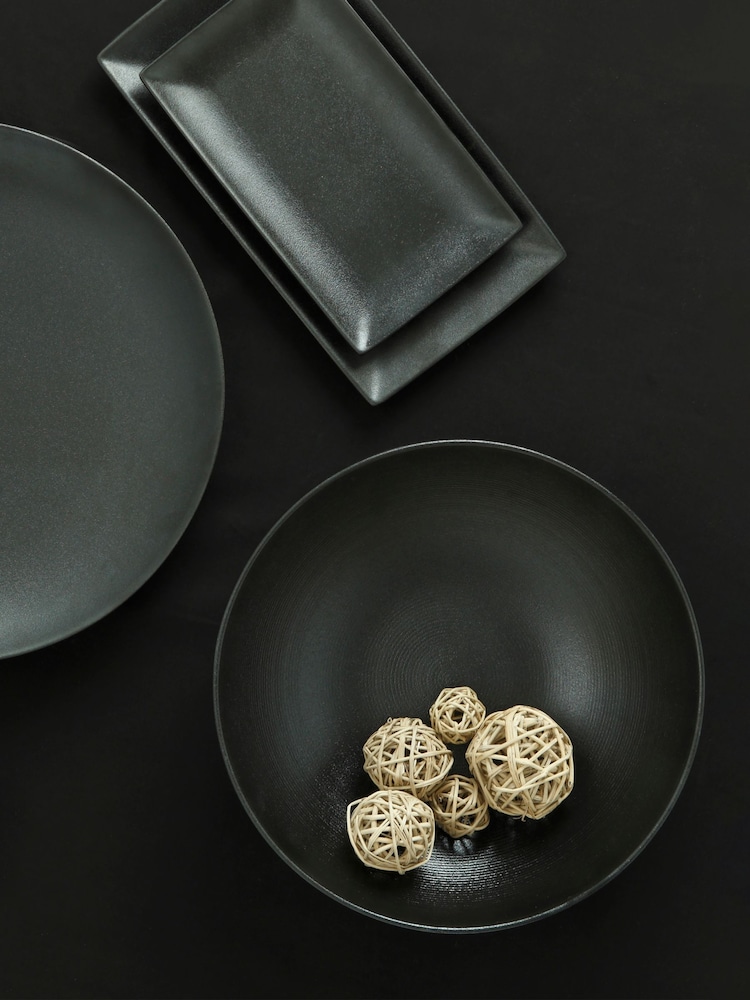 Maxwell & Williams Black Caviar Serving Bowl - Image 1 of 2