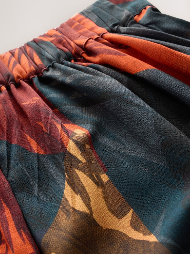 Black Ground Summer Beach Shorts - Image 7 of 7 Black Ground Summer Beach Shorts - Image 7 of 7