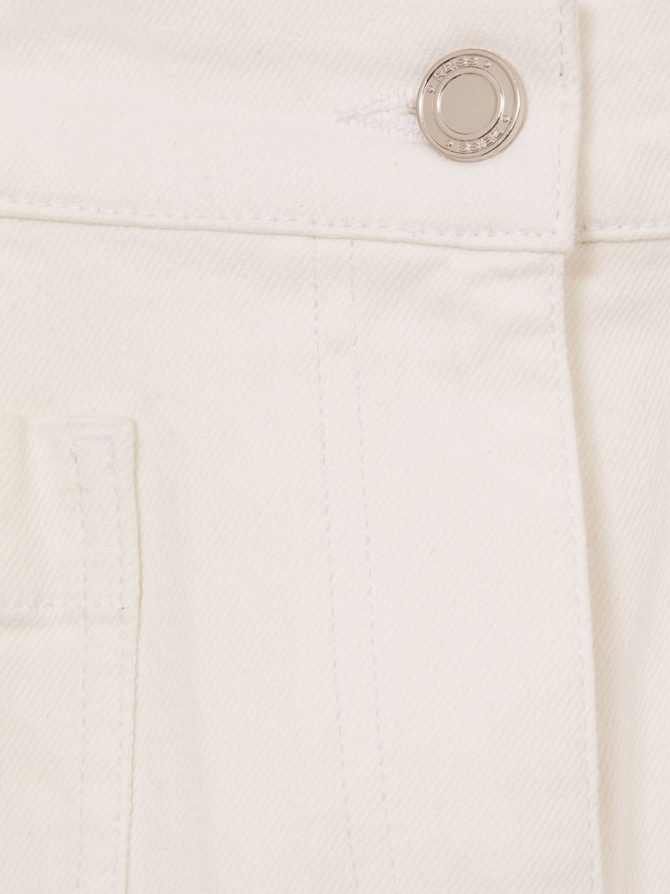 Reiss White Kira Mid-Rise Patch Pocket Denim Shorts - Image 6 of 6