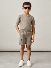 Reiss Taupe Brown Oliver 3-9 yrs Interlock-Jersey Cargo Shorts - Image 4 of 5