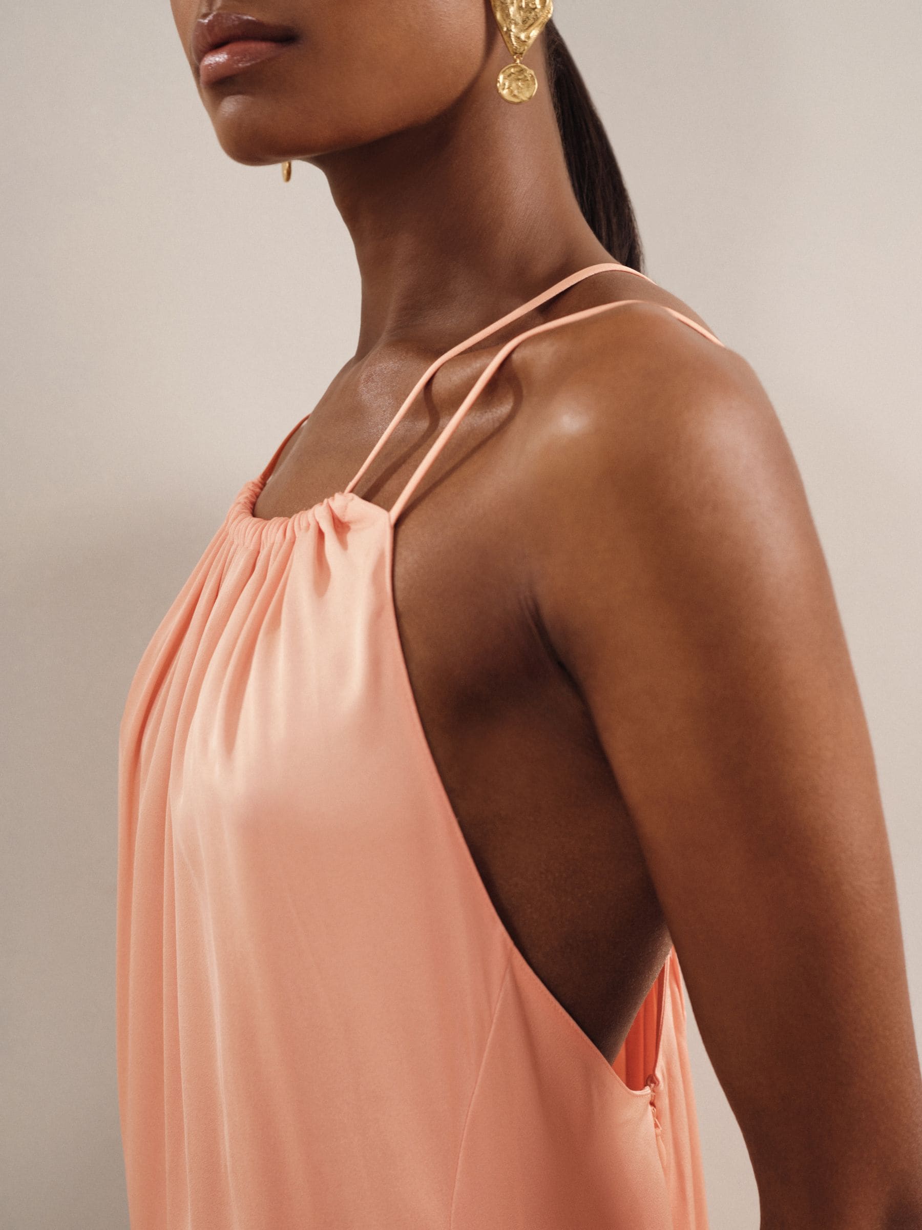 【海外限定】REISSドレス☆Tallie Strappy Maxi Dress, Peach Buy Reiss Peach Tallie Satin Halterneck Maxi Dress from the