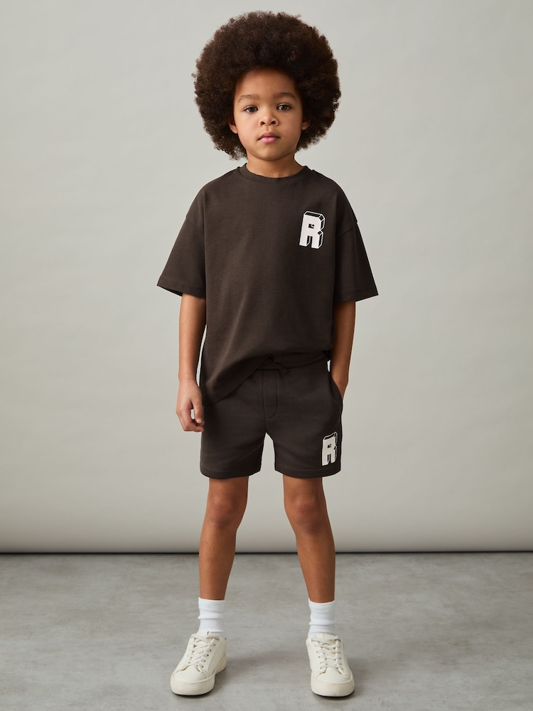Chocolate Brown / Off White - Reiss - Marcus - Jersey short met trekkoord en R-print - Image 2 of 4