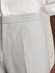 Gris suave - Pantalones cortos holgados con cordón ajustable Sussex de Reiss - Imagen 4 de 6