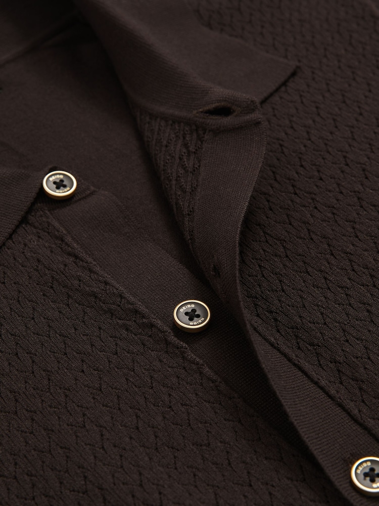 Коричнево-шоколадный - Reiss Thames Textured Knit Button-Through Shirt - Изображение 6 из 6 Коричнево-шоколадный - Reiss Thames Textured Knit Button-Through Shirt - Изображение 6 из 6