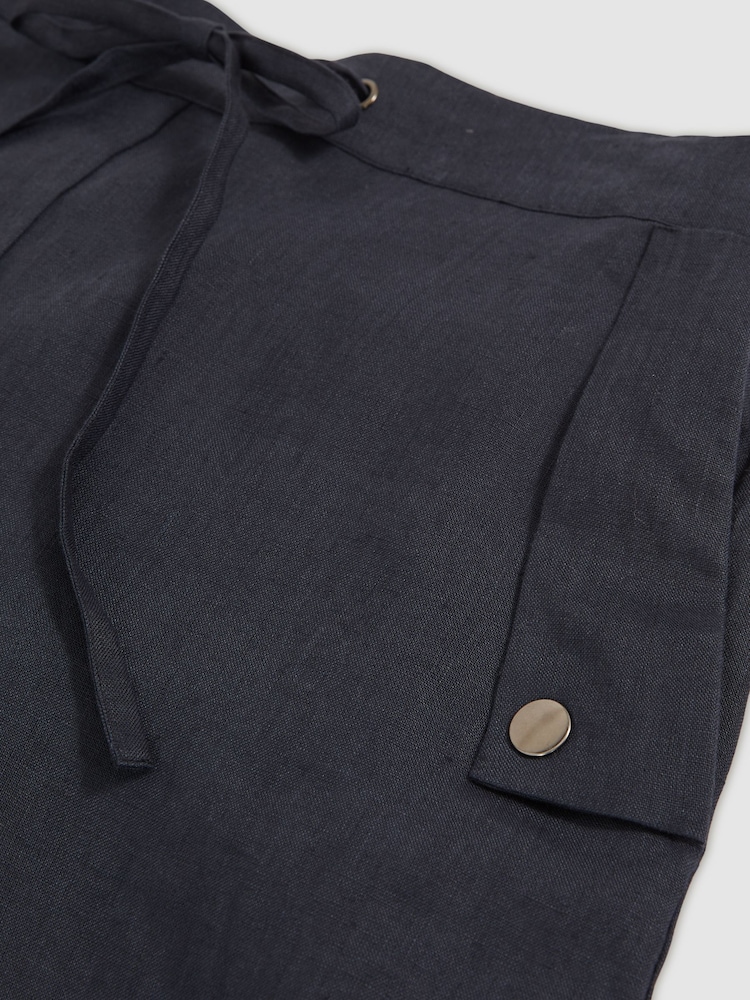 Reiss Navy Cara 100% Linen Beach Shorts - Image 6 of 6