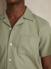 Reiss Sage Green Nitus Herringbone Twill Cuban Collar Short Sleeve Shirt - Image 4 of 7