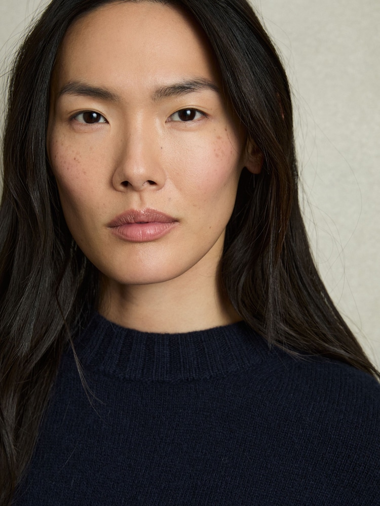 Reiss Navy Elena Wool-Cashmere Crew Neck Jumper - Image 4 of 6