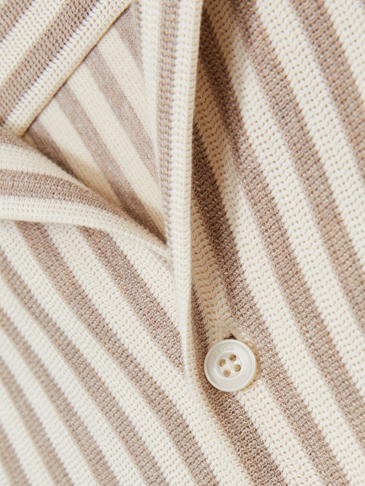 Stein/Weiß - Reiss Trig Textured Stripe Cuban-Collar Shirt - Bild 7 von 7