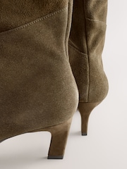 أخضر كاكي سويد - Forever Comfort® Knee High Chisel Toe Heeled Boots - صورة 7 من 9