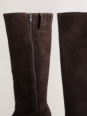 Camurça marrom chocolate - Botas de couro Forever Comfort® bico redondo e cano alto grosso - Imagem 11 de 11