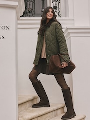Camurça marrom chocolate - Botas de couro Forever Comfort® bico redondo e cano alto grosso - Imagem 3 de 11