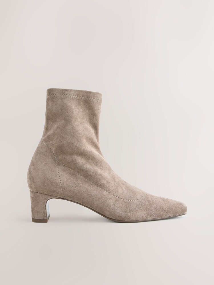 Nevtralna taupe - Škornji s široko peto Forever Comfort® Chisel Toe - Slika 1 iz 5 Nevtralna taupe - Škornji s široko peto Forever Comfort® Chisel Toe - Slika 1 iz 5