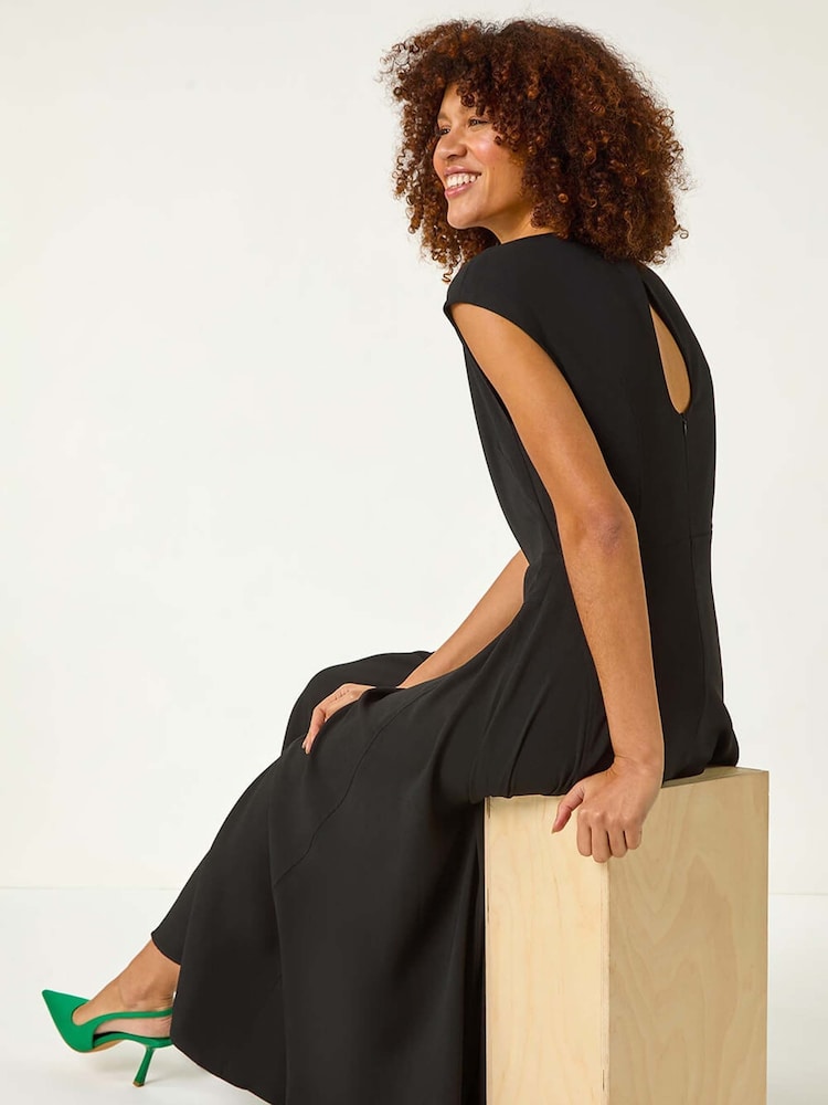 Negro - Roman Alto Neck Pleated Midi Dress - Imagen 1 de 5 Negro - Roman Alto Neck Pleated Midi Dress - Imagen 1 de 5
