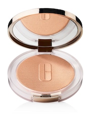 Clinique True Highlight Weightless Illuminator - Image 1 of 5