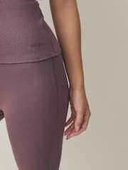 لون التوت - Thermogen Maximum Warmth Rib Thermal Vest - صورة 6 من 9