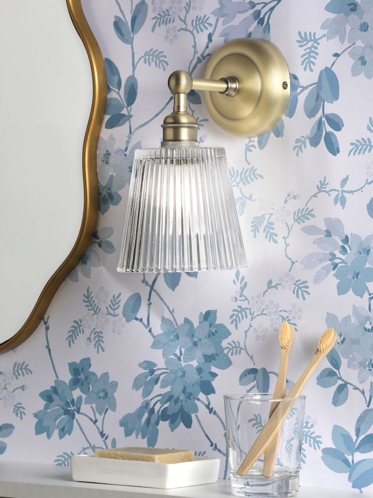 Laura Ashley Antique Brass Callaghan 1 Wall Light - Image 1 of 7
