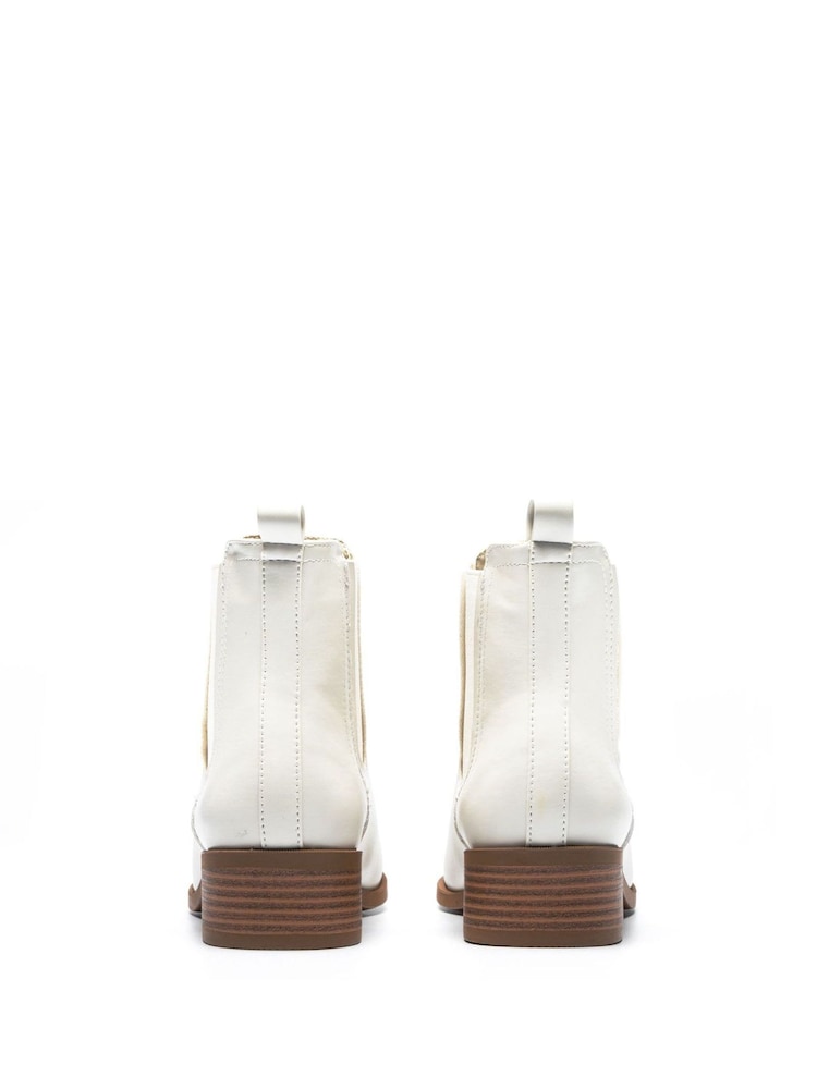 Novo White Destined Flat Ankle Chelsea Boots - Image 4 of 5