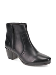 Pavers Red Leather Ankle Boots - Image 3 of 5