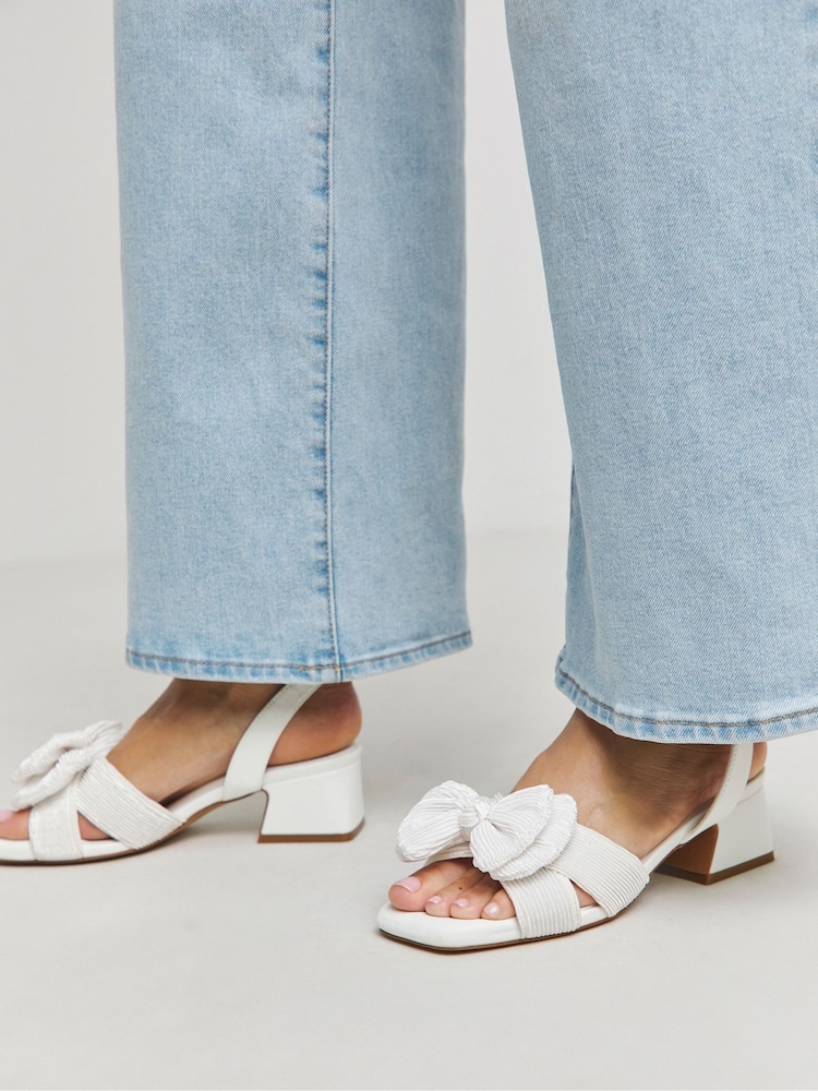 Simply Be White Double Bow Low Block Heels In Wide Fit - Image 4 of 4