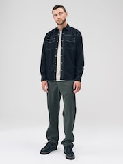 Preto - Camisa de manga curta estilo western com dois bolsos - Imagem 2 de 5