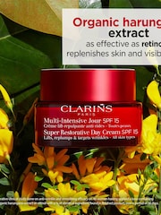 Clarins Super Restorative Day Cream SPF15 50ml - Image 4 of 10