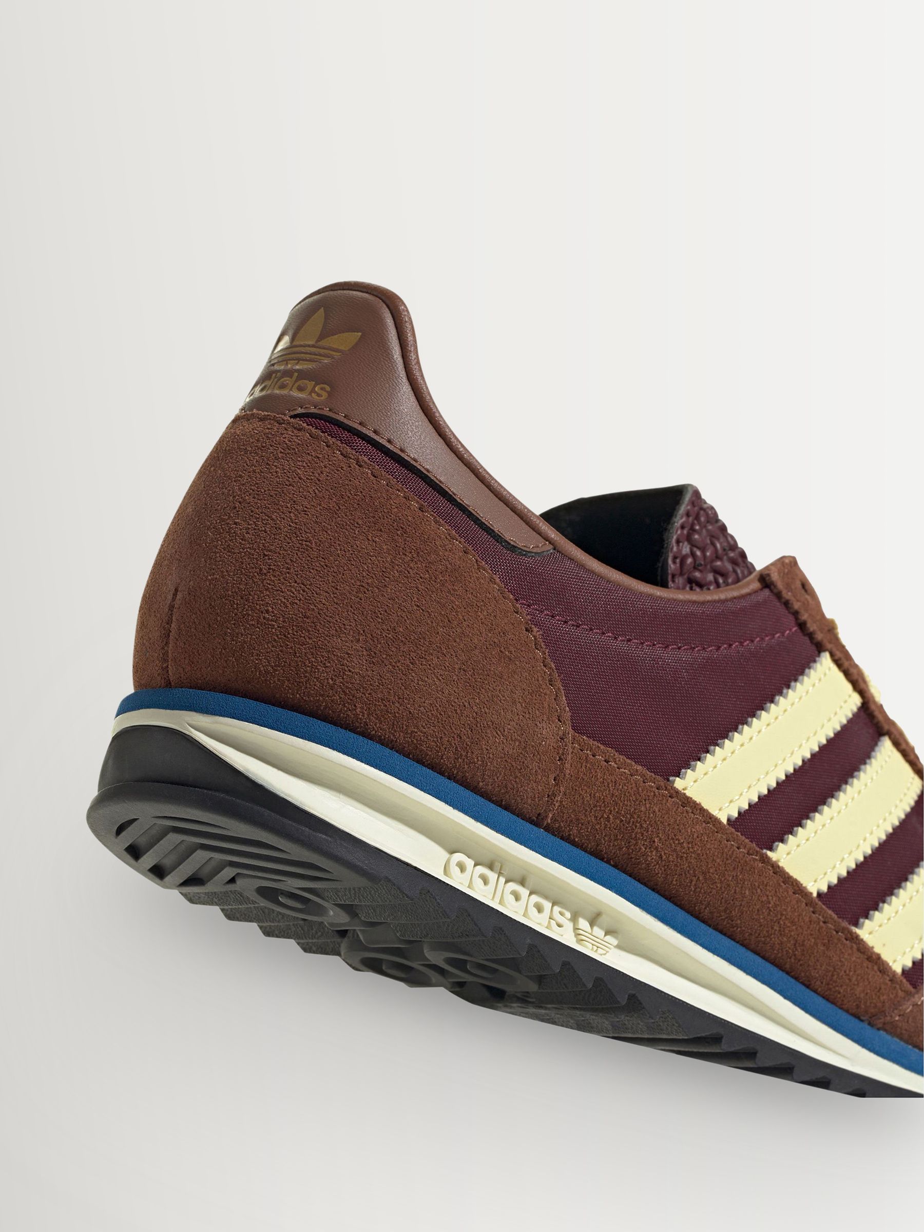 Brown Casual Sneaker AT7214