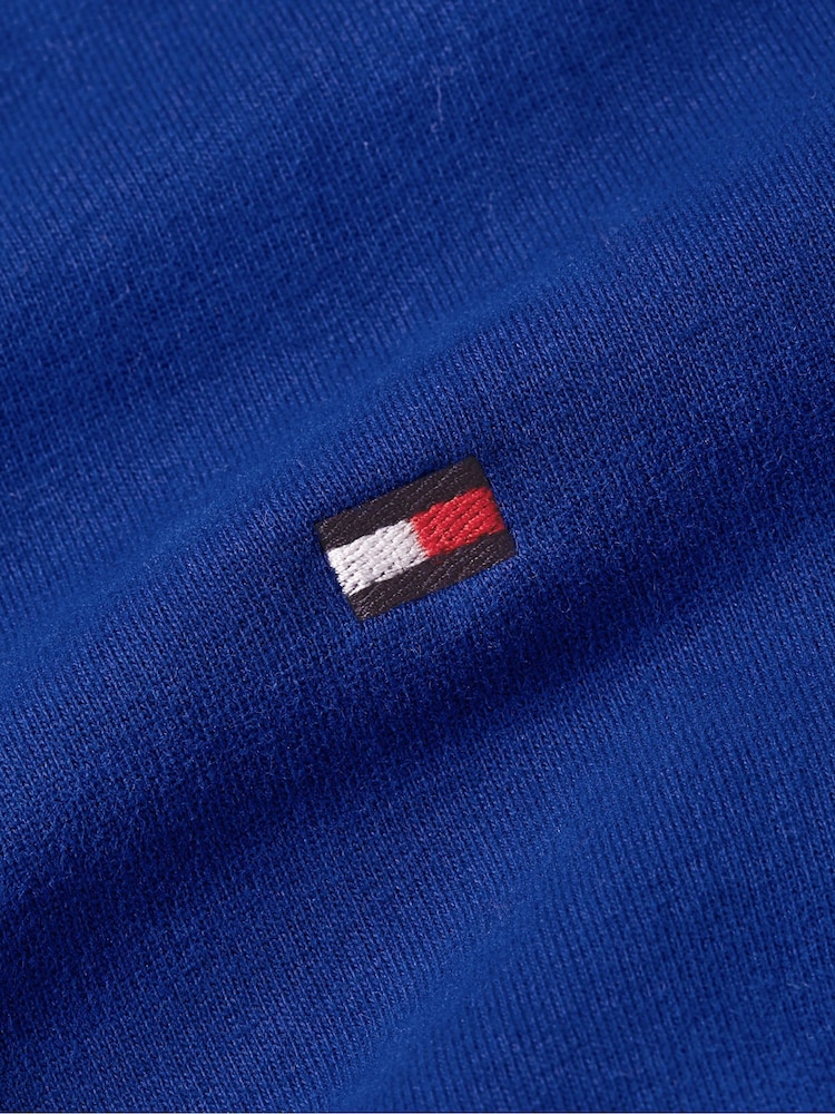 أزرق - Tommy Hilfiger 100% Cotton Seasonal Regular Fit T-Shirt - صورة 6 من 6