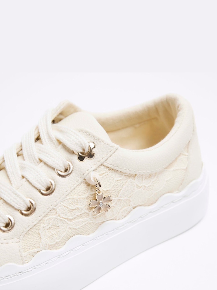 River Island Cream Girls Scallop Lace Plim Trainers - Image 5 of 5