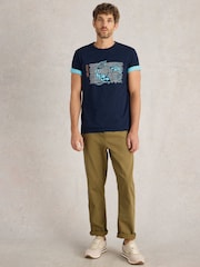 Camiseta White Stuff Koi Fish Graphic 100% algodão - Imagem 2 de 6