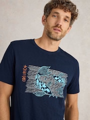 Camiseta White Stuff Koi Fish Graphic 100% algodão - Imagem 4 de 6